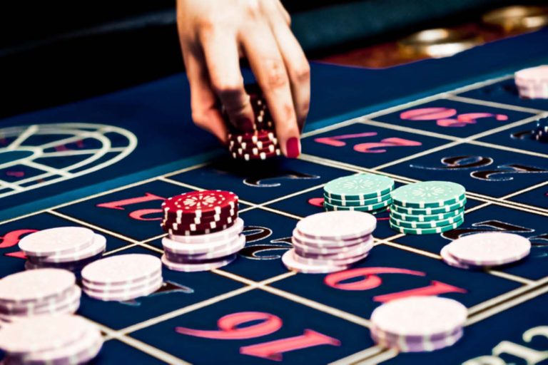 How does Online Casino Works